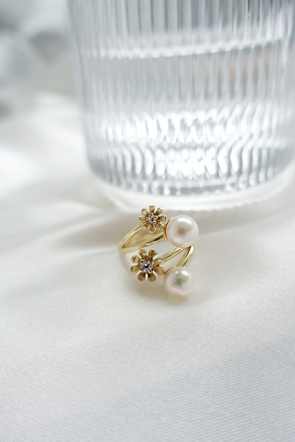 Chic floral Fresh Water Pearl Adjustable Open Ring
